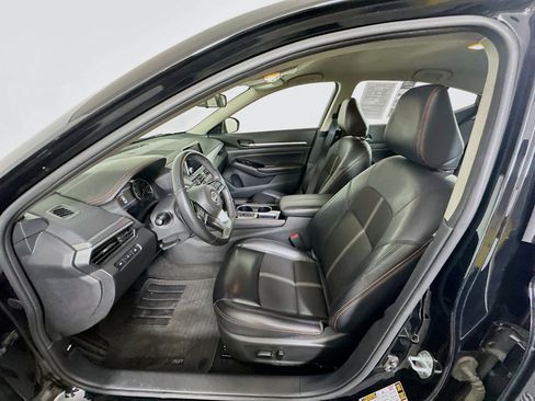 Used 2024 Nissan Altima 2.5 SR image 13