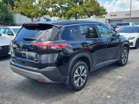 Certified 2022 Nissan Rogue SV FWD image 4