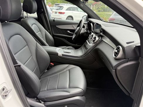 Certified 2022 Mercedes-Benz GLC 300 4MATIC image 29