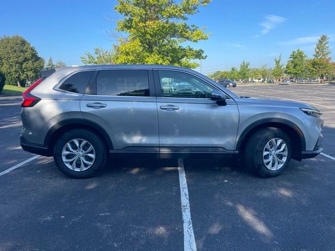 Certified 2025 Honda CR-V LX image 5
