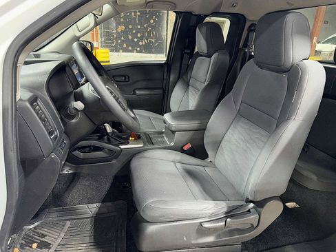 Used 2024 Nissan Frontier S w/ S Utility Package image 15