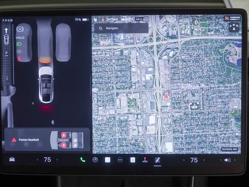 Used 2026 Tesla Model Y AWD image 40