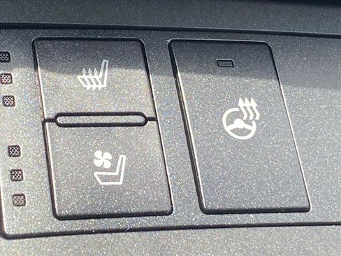 Used 2022 Lexus IS 350 F Sport w/ Accessory Package RWD image 16