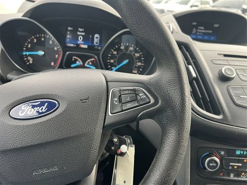 Used 2018 Ford Escape SE image 24