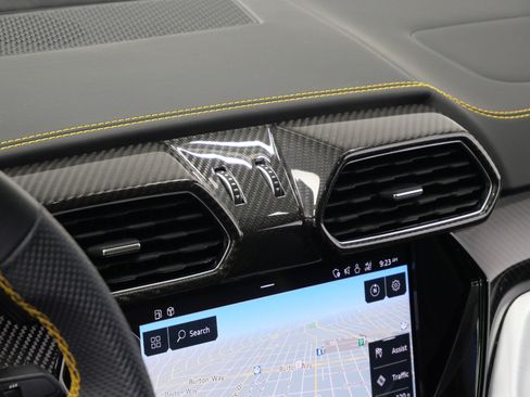 Used 2021 Lamborghini Urus image 28