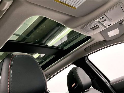 New 2026 Nissan Kicks SR w/ SR Premium Package image 34