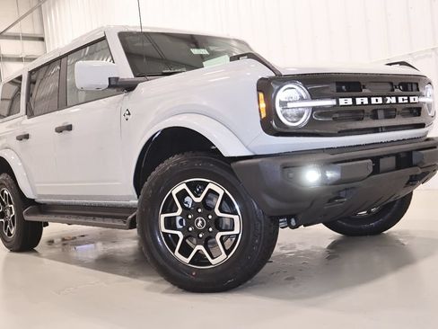New 2026 Ford Bronco Outer Banks AWD/4WD image 34