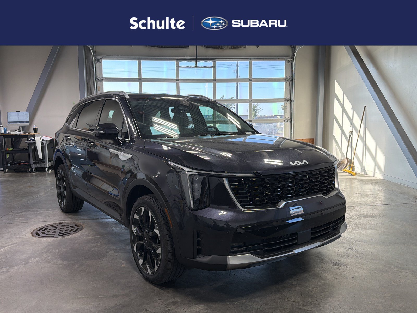 Used 2025 Kia Sorento EX AWD/4WD image 1