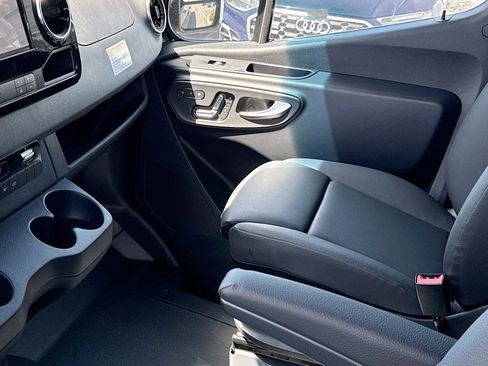 New 2025 Mercedes-Benz Sprinter 2500 image 20