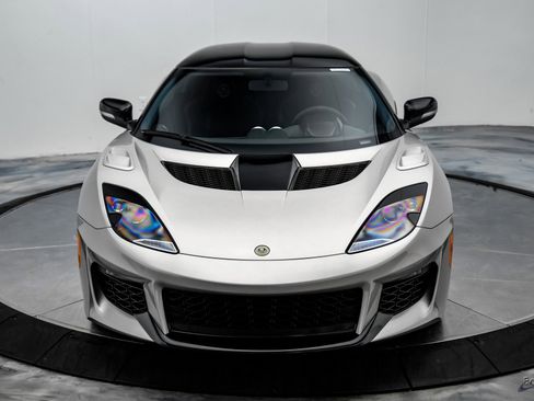 Used 2021 Lotus Evora image 25