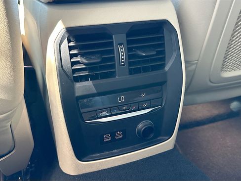 Used 2020 BMW 330i Sedan w/ Convenience Package image 26