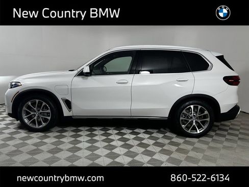 New 2026 BMW X5 xDrive50e w/ Climate Comfort Package image 4