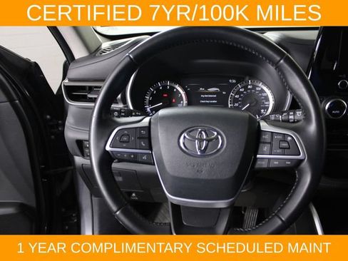 Used 2023 Toyota Highlander XLE AWD/4WD image 20