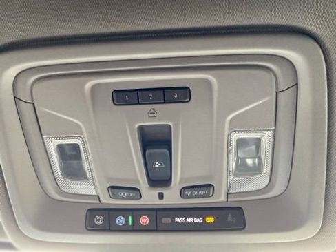 Used 2024 Chevrolet Silverado 2500 LTZ w/ LTZ Convenience Package image 30