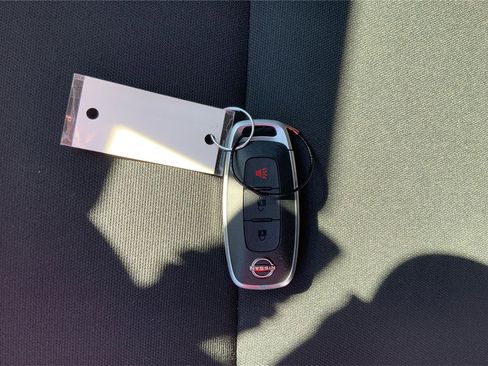 Used 2024 Nissan Rogue S image 35