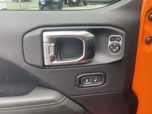 New 2025 Jeep Gladiator Sport w/ Premium Package AWD/4WD image 24