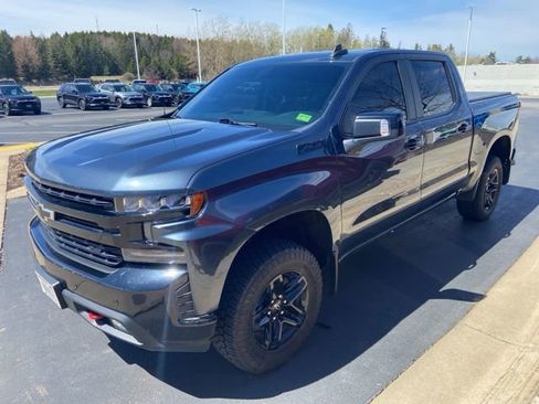 Used 2022 Chevrolet Silverado 1500 LT Trail Boss w/ Safety Package AWD/4WD image 4