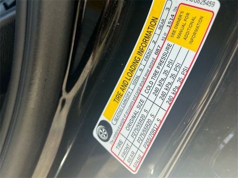 Used 2018 GMC Sierra 1500 SLT w/ SLT Premium Package image 26