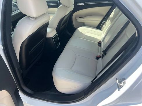 Used 2020 Chrysler 300 Touring L w/ Quick Order Package 2EF RWD image 17