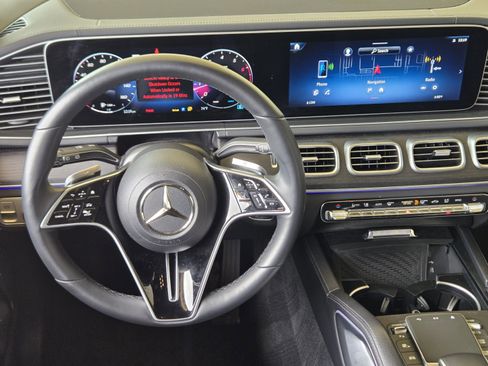 Certified 2025 Mercedes-Benz GLS 450 4MATIC image 15