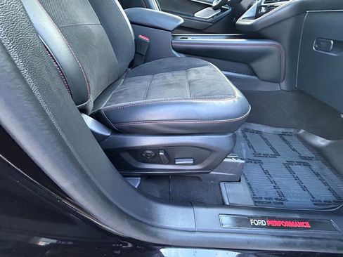 Used 2025 Ford Explorer ST image 27