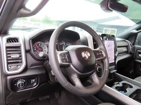 Used 2024 RAM 2500 Big Horn w/ Sport Appearance Package AWD/4WD image 33