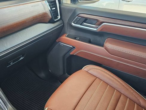 Used 2025 GMC Sierra 2500 Denali Ultimate AWD/4WD image 13