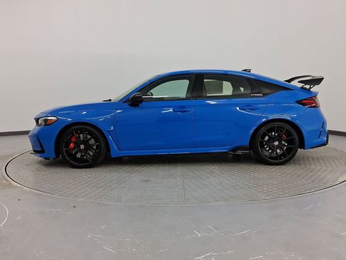 Used 2023 Honda Civic Type R image 2