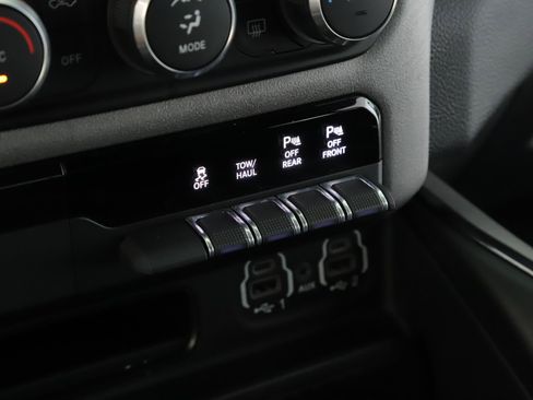 Used 2023 RAM 1500 Big Horn AWD/4WD image 15