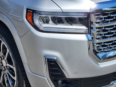 Used 2020 GMC Acadia Denali w/ Technology Package FWD image 10