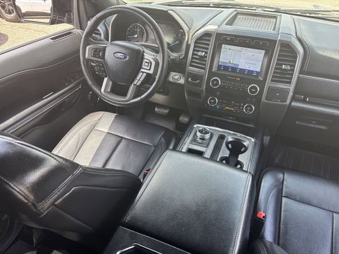 Used 2020 Ford Expedition XLT w/ Equipment Group 202A RWD image 14