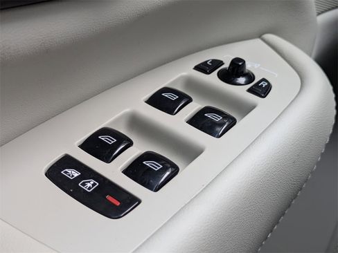 Certified 2023 Volvo XC90 B6 Plus w/ Protection Package Premier image 34