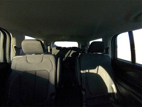 Used 2023 Jeep Grand Cherokee L Laredo w/ Luxury Tech Group I image 33