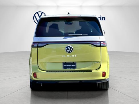 New 2025 Volkswagen ID. Buzz 1st Edition image 4