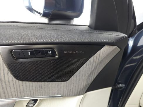 Certified 2024 Volvo XC90 T8 Ultimate AWD/4WD image 16