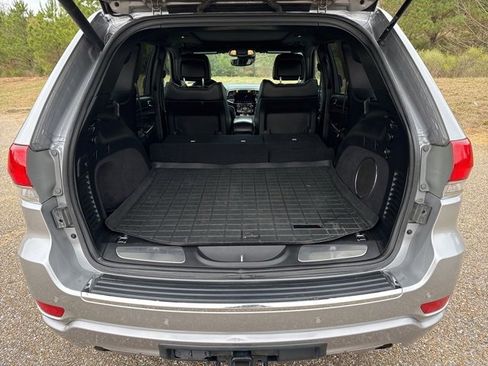 Used 2019 Jeep Grand Cherokee Overland image 11