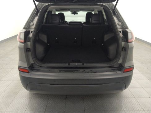 Used 2019 Jeep Cherokee Latitude Plus w/ Cold Weather Group image 29