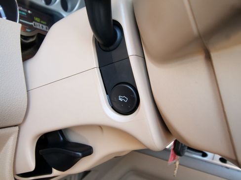 Used 2015 Ford F250 King Ranch w/ FX4 Off-Road Package image 27