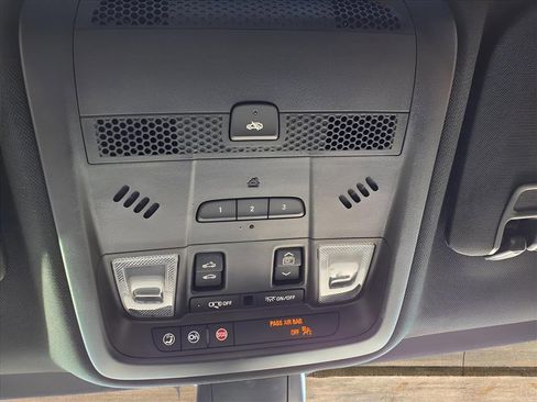 Used 2022 Cadillac XT5 Sportv w/ Technology Package image 28