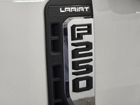 Used 2025 Ford F250 Lariat w/ Lariat Ultimate Package AWD/4WD image 12