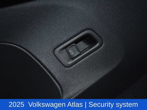 Used 2025 Volkswagen Atlas SEL AWD/4WD image 23