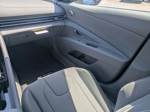 New 2026 Hyundai Elantra SEL Sport Premium FWD image 16