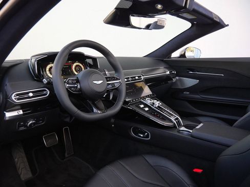 New 2026 Aston Martin V8 Vantage Convertible image 3