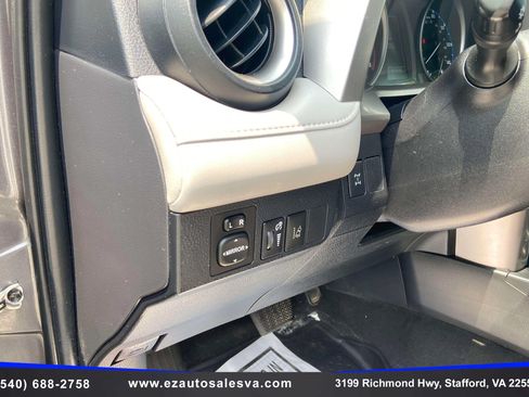 Used 2017 Toyota RAV4 XLE w/ Plus Special Value Package AWD/4WD image 22
