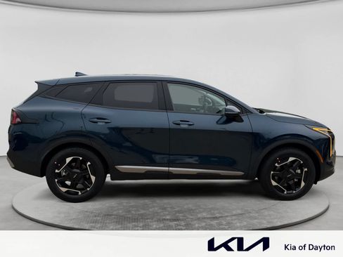 New 2027 Kia Sportage S FWD image 4