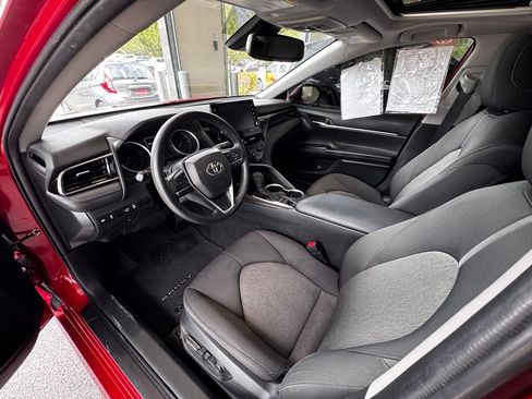 Used 2023 Toyota Camry LE w/ Audio Upgrade Package FWD image 17