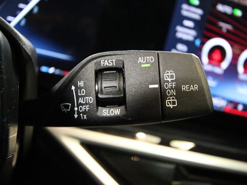 Used 2023 BMW X7 xDrive40i w/ Executive Package image 16