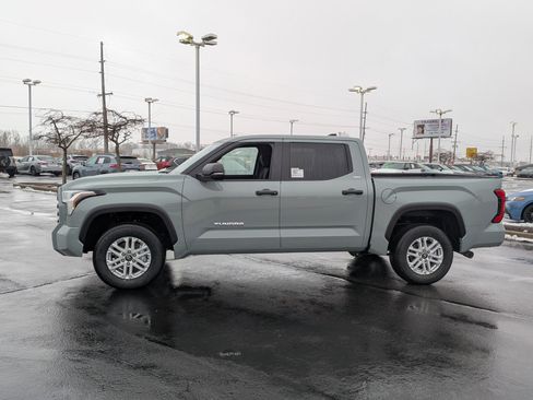 New 2026 Toyota Tundra SR5 w/ SR5 Convenience Package image 4