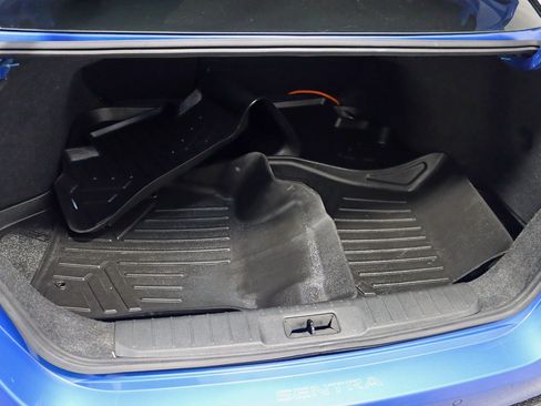 Used 2021 Nissan Sentra SR w/ SR Premium Package FWD image 33