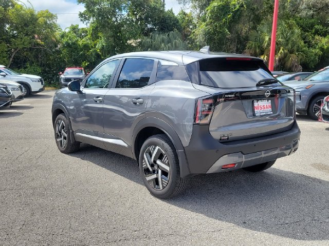 Certified 2025 Nissan Kicks SV FWD image 4